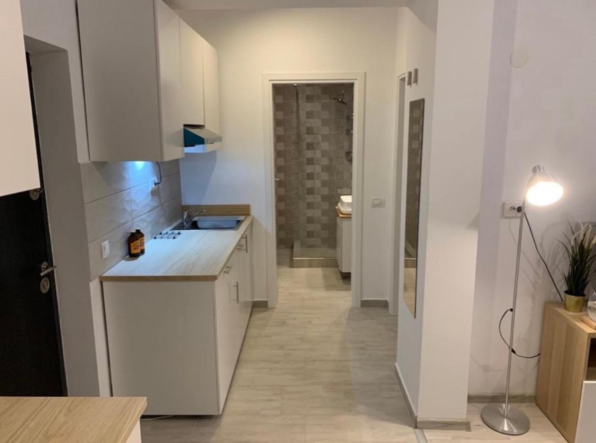 Retreat Luxury Apartment Near Presidential Palace Bucureşti Ngoại thất bức ảnh